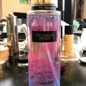 VS LIMITED EDITION Fantasies Body Mist: Charmed